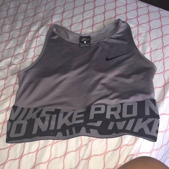 Nike Tops - Nike pro mesh crop top